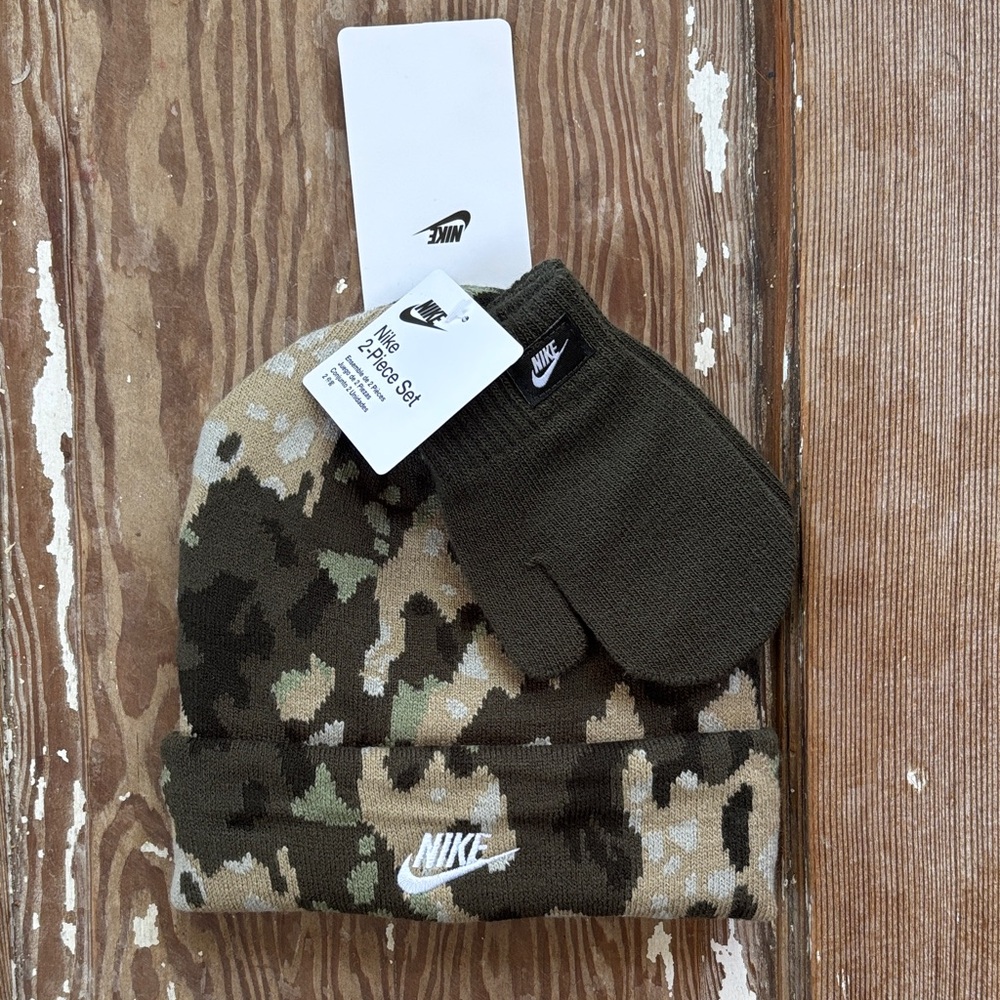 Nike Camo Beanie and Gloves - 2/4T